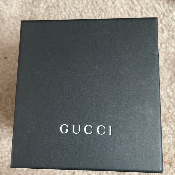 Authentic GUCCI
Stainless Steel Analog Bracelet Watch - Picture 2 of 6